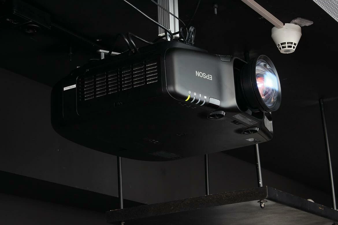 Beamer Zubehör Verkaufsladen -Beamer Zubehör Verkaufsladen IMG 5355